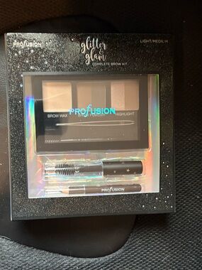 Profusion Cosmetics Brow Kit - Light/Medium
